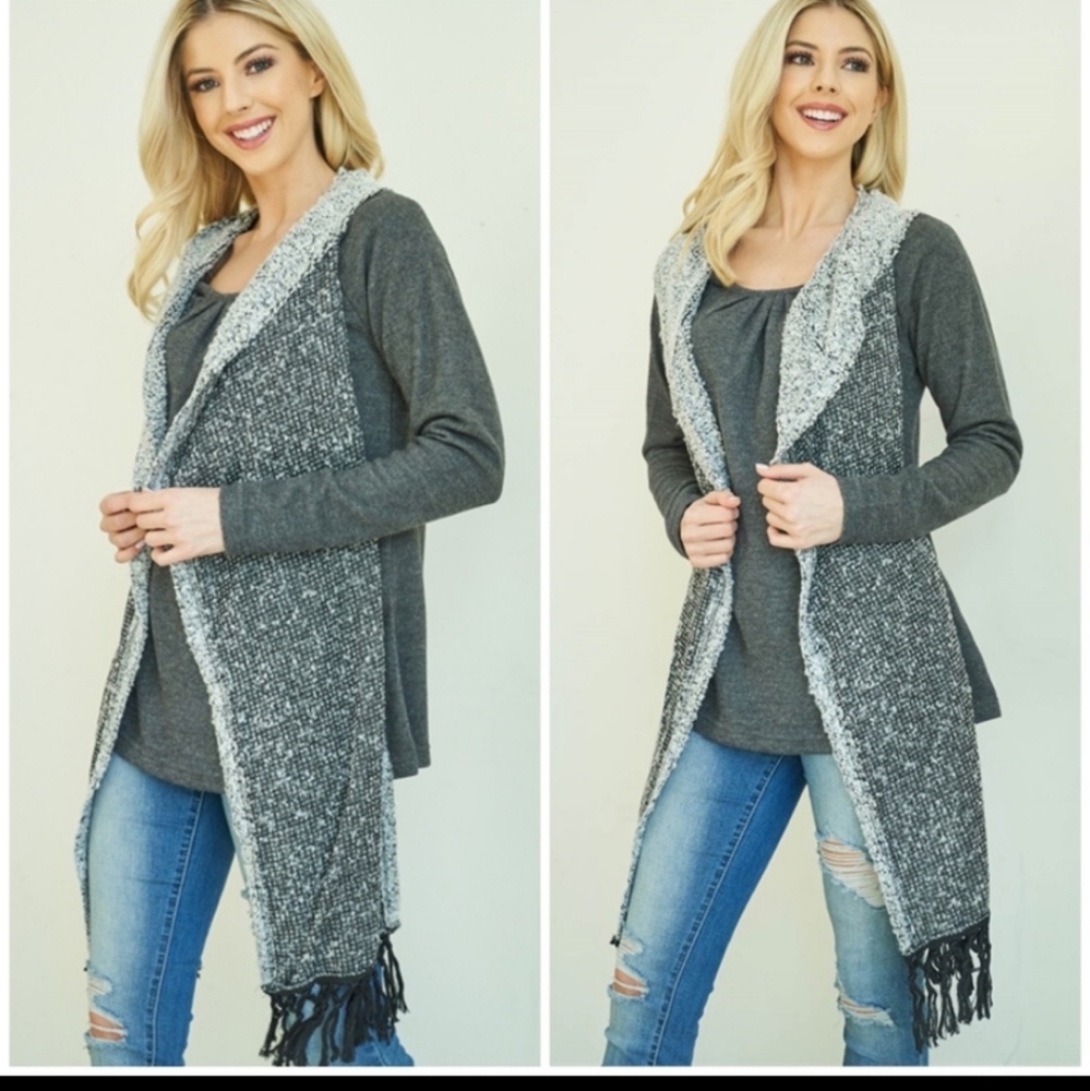 Ryu A'reve Charcoal Top with Attached Scarf 2 in 1